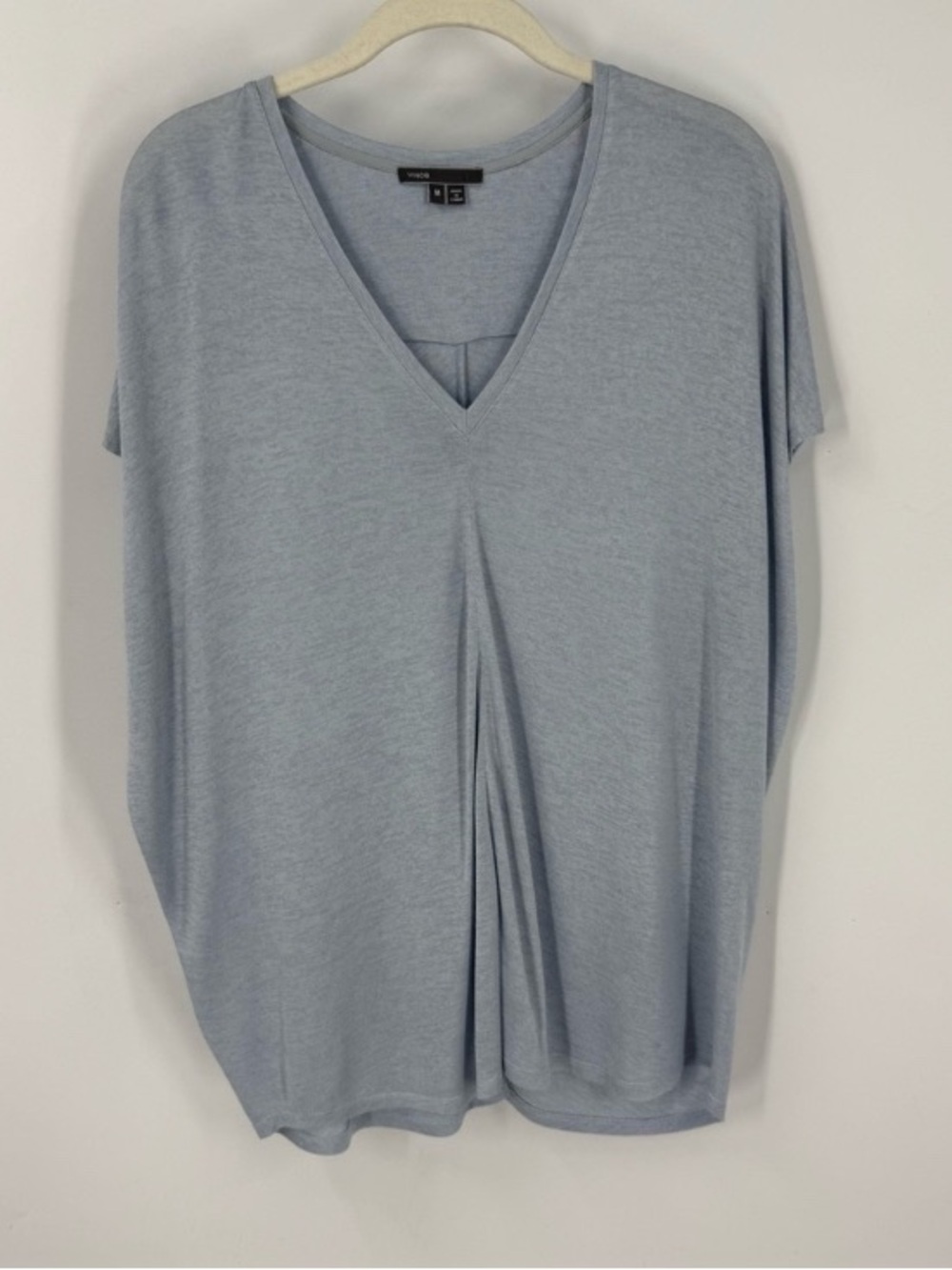 Vince Draped Front Short Sleeve Top. Center seams bisect a slouchy v-neck tee M